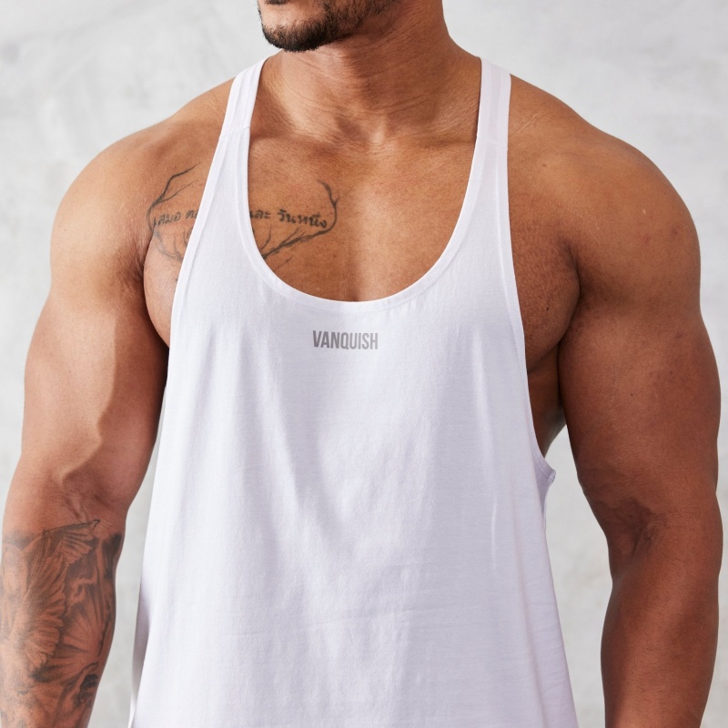 Vanquish Fitness Essential White Regular Fit Stringer Vest Vita | 3916-WCIUV